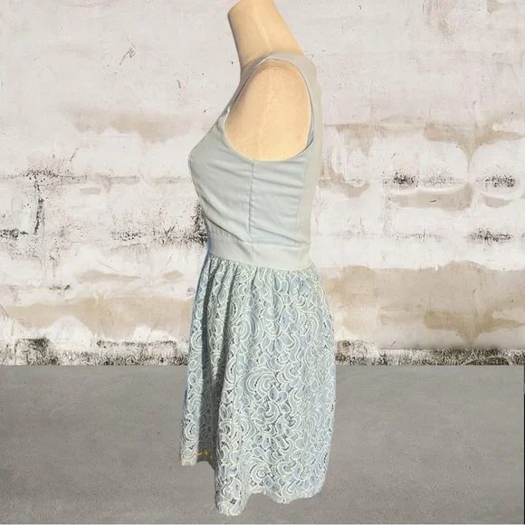 Alya Women's Blue Lace Mini Dress Size Small - Picture 3 of 6